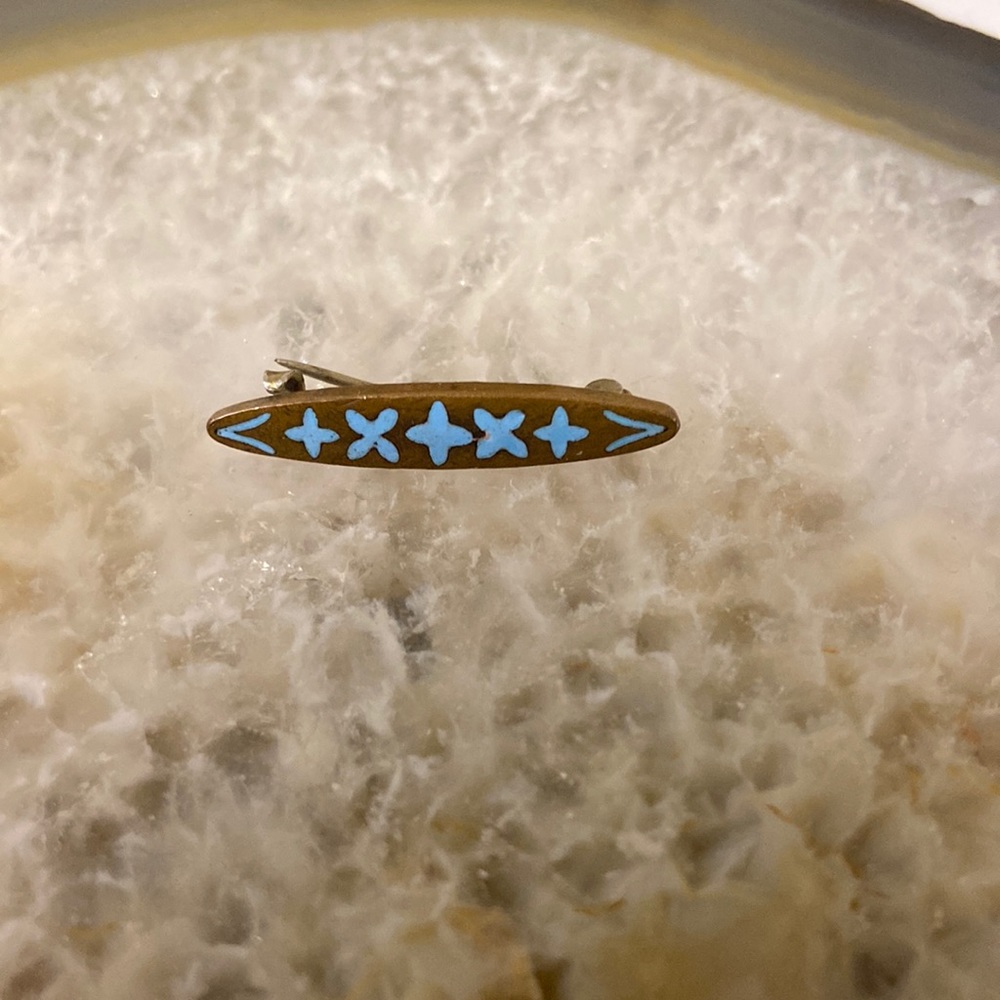 Victorian antique Dainty pin copper tone & blue inlay Guc 1.25” x .25”